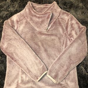 Plum purple patagonia style fleece pull over